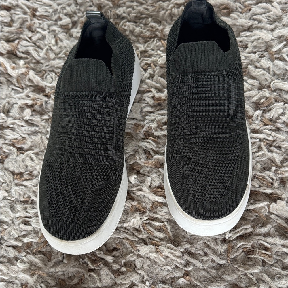 Steve Madden Black Knit Slip-On Loafers
